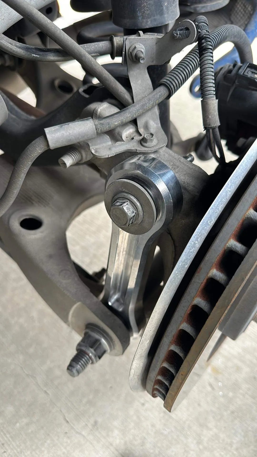 FENFABrication 2020+ Explorer STVertical Link