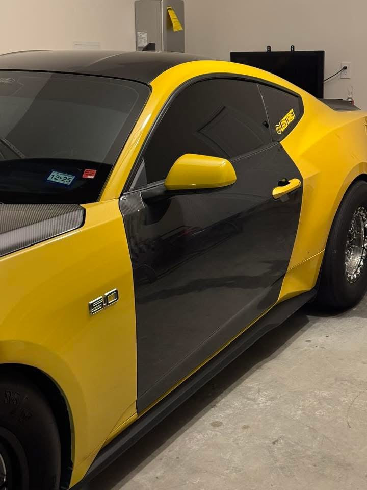 Mustang carbon fiber doors lightweight car panel set 2024