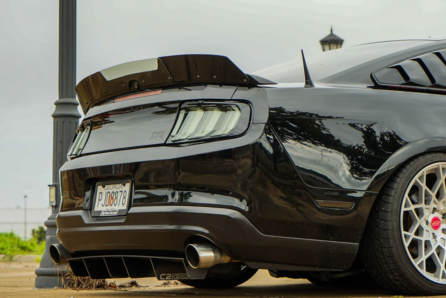 2010-2014 Mustang RTR Decklid Panel; Gloss Black